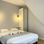 Le Duplex - *